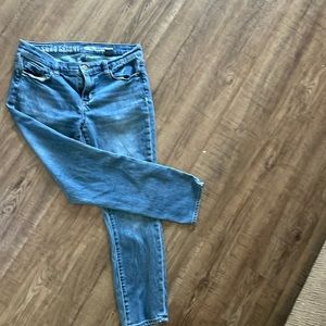 DKNY soho skinny capri jeans